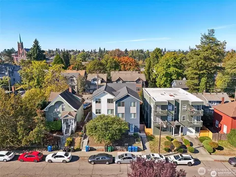 5255 Brooklyn Ave NE, Seattle, WA 98105