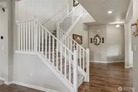 Entry Way - 214 Fielding St NE, Orting, WA 98360 photo 1 of 4