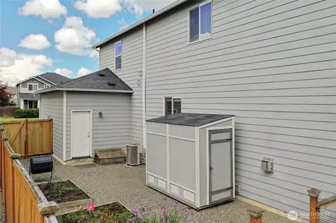 Exterior - 214 Fielding St NE, Orting, WA 98360 photo 4 of 5