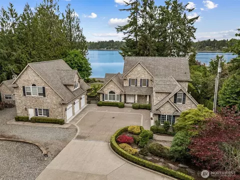 3538 Sunset Beach Dr NW, Olympia, WA 98502