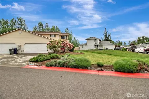 16805 41st Dr NE #B, Arlington, WA 98223