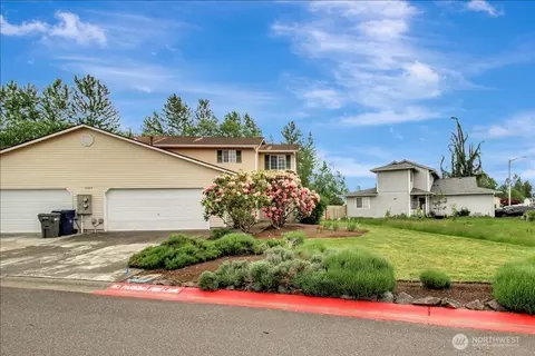 16805 41st Dr NE #B, Arlington, WA 98223