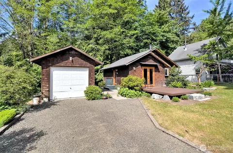 31 NE Spar Tree Dr, Tahuya, WA 98588