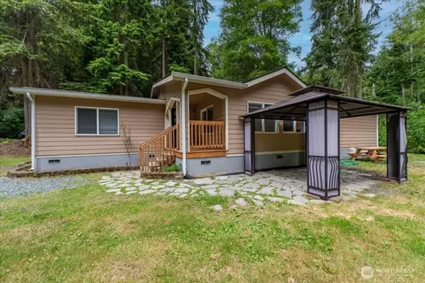 2579 Green Acres Ln, Oak Harbor, WA 98277