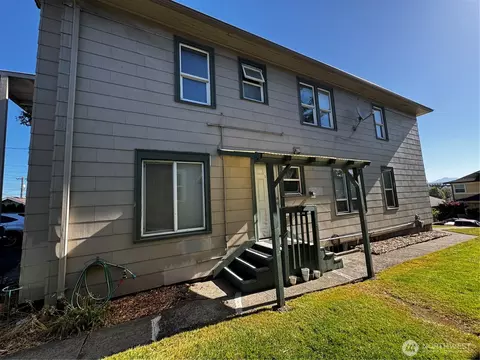 3210 Grand Ave, Everett, WA 98201 photo 2