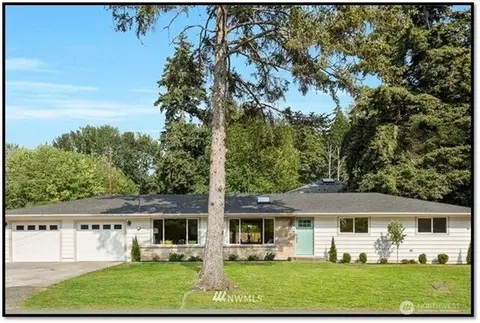18412 80th Ave NE, Kenmore, WA 98028