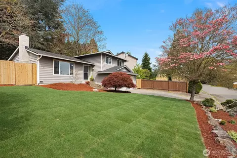 14011 98th Ave NE, Kirkland, WA 98034
