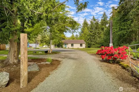 9272 Flagler Rd, Nordland, WA 98358