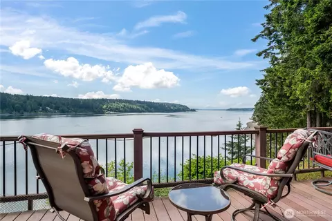 621 E Herron Blvd NW, Lakebay, WA 98349
