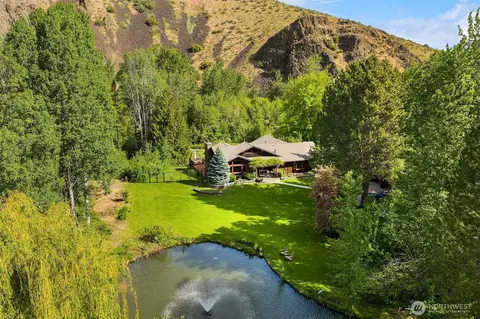 8501 Manastash Rd, Ellensburg, WA 98926