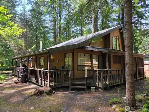 119 Shady Ln, Packwood, WA 98361