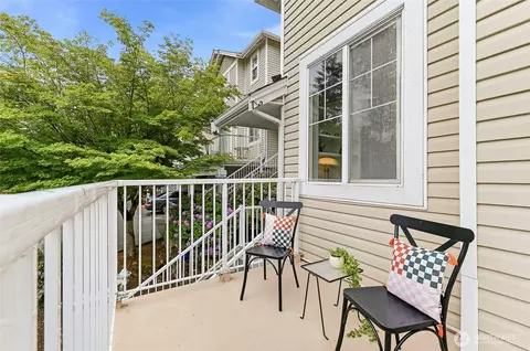 Exterior - 13015 NE 182nd Pl #A, Bothell, WA 98011 photo 3 of 3