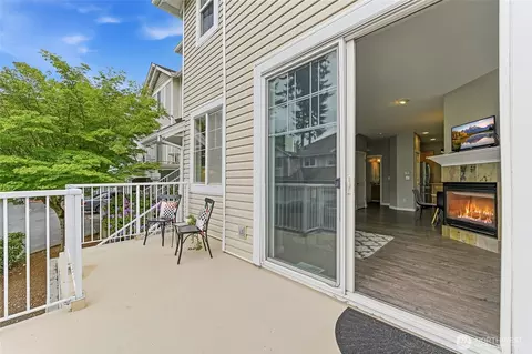 Exterior - 13015 NE 182nd Pl #A, Bothell, WA 98011 photo 2 of 3