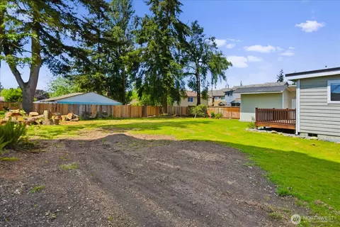 Exterior - 7408 Olympic Dr, Everett, WA 98203 photo 9 of 9