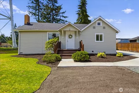 7408 Olympic Dr, Everett, WA 98203