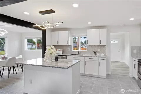 Kitchen - 7408 Olympic Dr, Everett, WA 98203 photo 1 of 5
