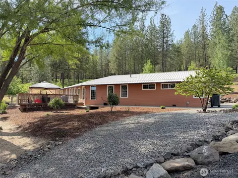32765 Rays Pl N, Davenport, WA 99122