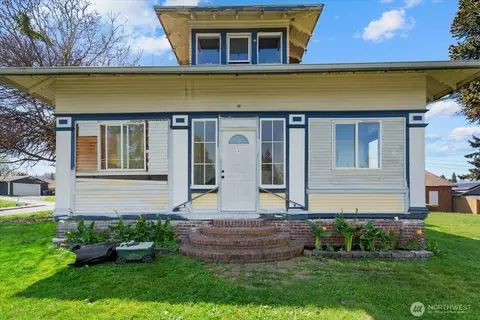 Exterior - 3732 Rockefeller Ave, Everett, WA 98201 photo 2 of 5