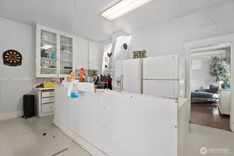 Kitchen - 3732 Rockefeller Ave, Everett, WA 98201 photo 4 of 6