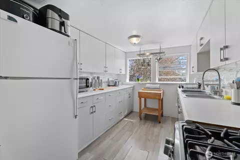 Kitchen - 3732 Rockefeller Ave, Everett, WA 98201 photo 1 of 6