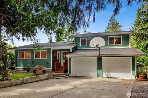 1081 Cedar Hills Ave, Bellingham, WA 98229