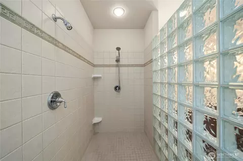 Bath - 14922 145th Avenue Ct E, Orting, WA 98360 photo 3 of 5