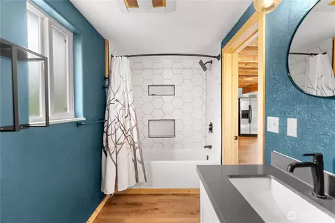 Bath - 69 Fs 5010 Rd - Chewuch, Winthrop, WA 98862 photo 2 of 2