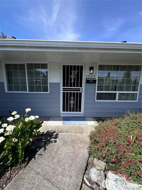 1025 E 53rd St, Tacoma, WA 98404