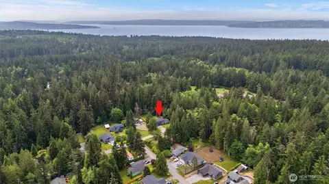 1719 Hemlock Dr, Camano Island, WA 98282