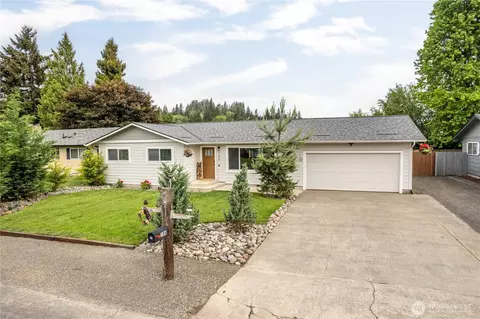 106 Monterey Dr, Kelso, WA 98626