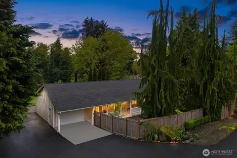 7547 NE 200th St, Kenmore, WA 98028