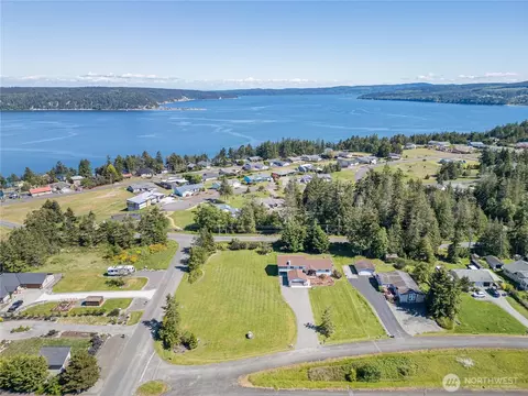 View/Area - 80 Sunshine Plz, Sequim, WA 98382 photo 2 of 8