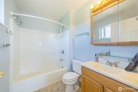 Bath - 80 Sunshine Plz, Sequim, WA 98382 photo 2 of 4