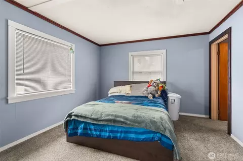 Bedroom - 702 King Rd, Winlock, WA 98596 photo 3 of 3