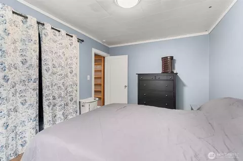 Bedroom - 702 King Rd, Winlock, WA 98596 photo 2 of 3