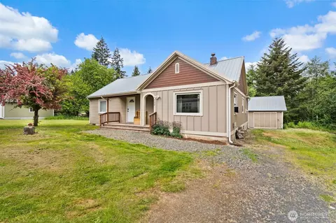 Exterior - 702 King Rd, Winlock, WA 98596 photo 2 of 9