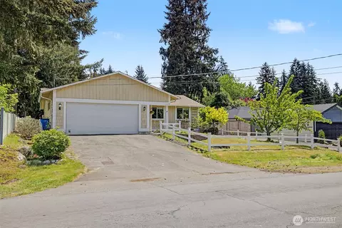 19922 Dayton Ave N, Shoreline, WA 98133