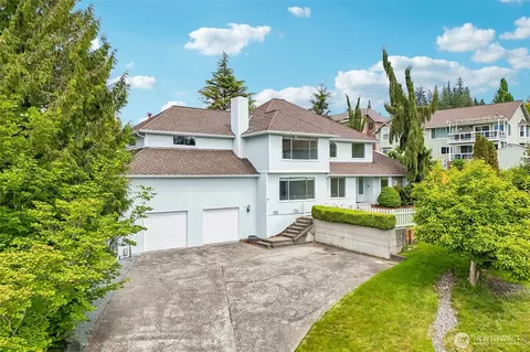 5223 68th Dr NE, Marysville, WA 98270