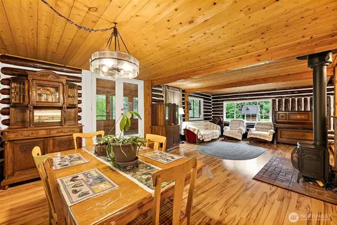 5232 Kinney Rd SW, Olympia, WA 98512