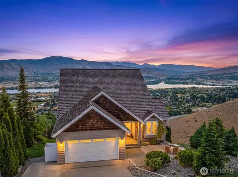 2352 Monument Pl, East Wenatchee, WA 98802