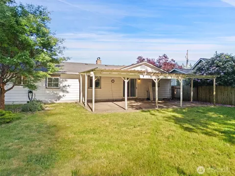 4202 79th Ave W, Tacoma, WA 98466