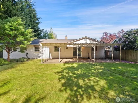 4202 79th Ave W, Tacoma, WA 98466