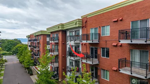 1015 Railroad Ave #415, Bellingham, WA 98225