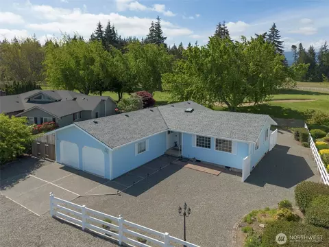 251 Meadowlark Ln, Sequim, WA 98382