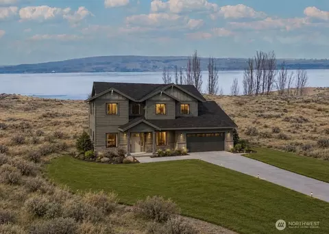 421 NW 11th St, Soap Lake, WA 98851
