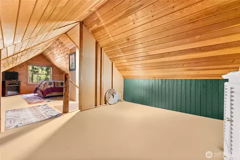 Bedroom - 10 Sims Canyon Rd, Twisp, WA 98856 photo 6 of 6