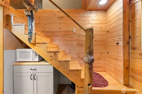 Entry Way - 10 Sims Canyon Rd, Twisp, WA 98856 photo 2 of 2