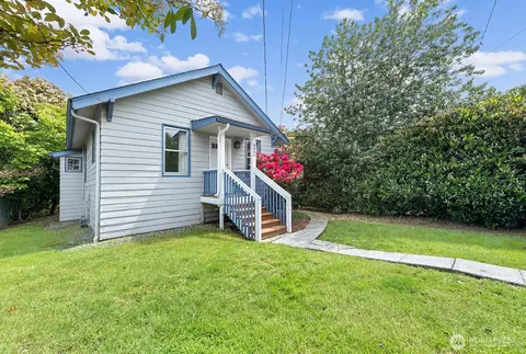8844 18th Ave SW, Seattle, WA 98106