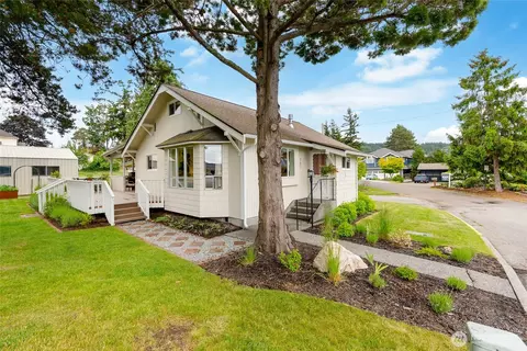 707 Poplar Dr, Bellingham, WA 98226