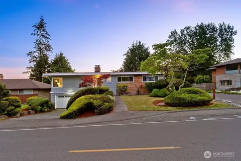 10851 Marine View Dr, Seattle, WA 98146